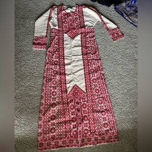 NWOT Traditional thoub with belt